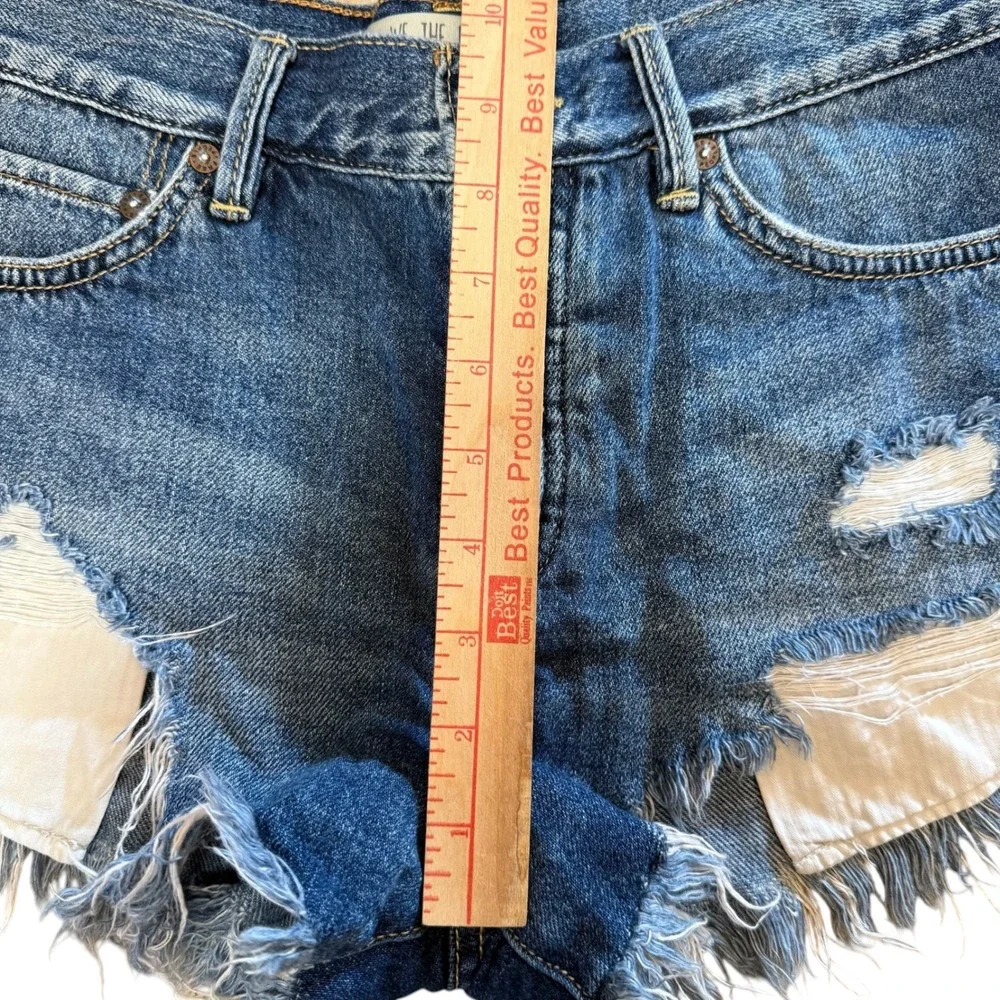 We The Free Shorts Womens 25 Byron Bay Cut‎ Off Heavy Distressed Destroyed Denim